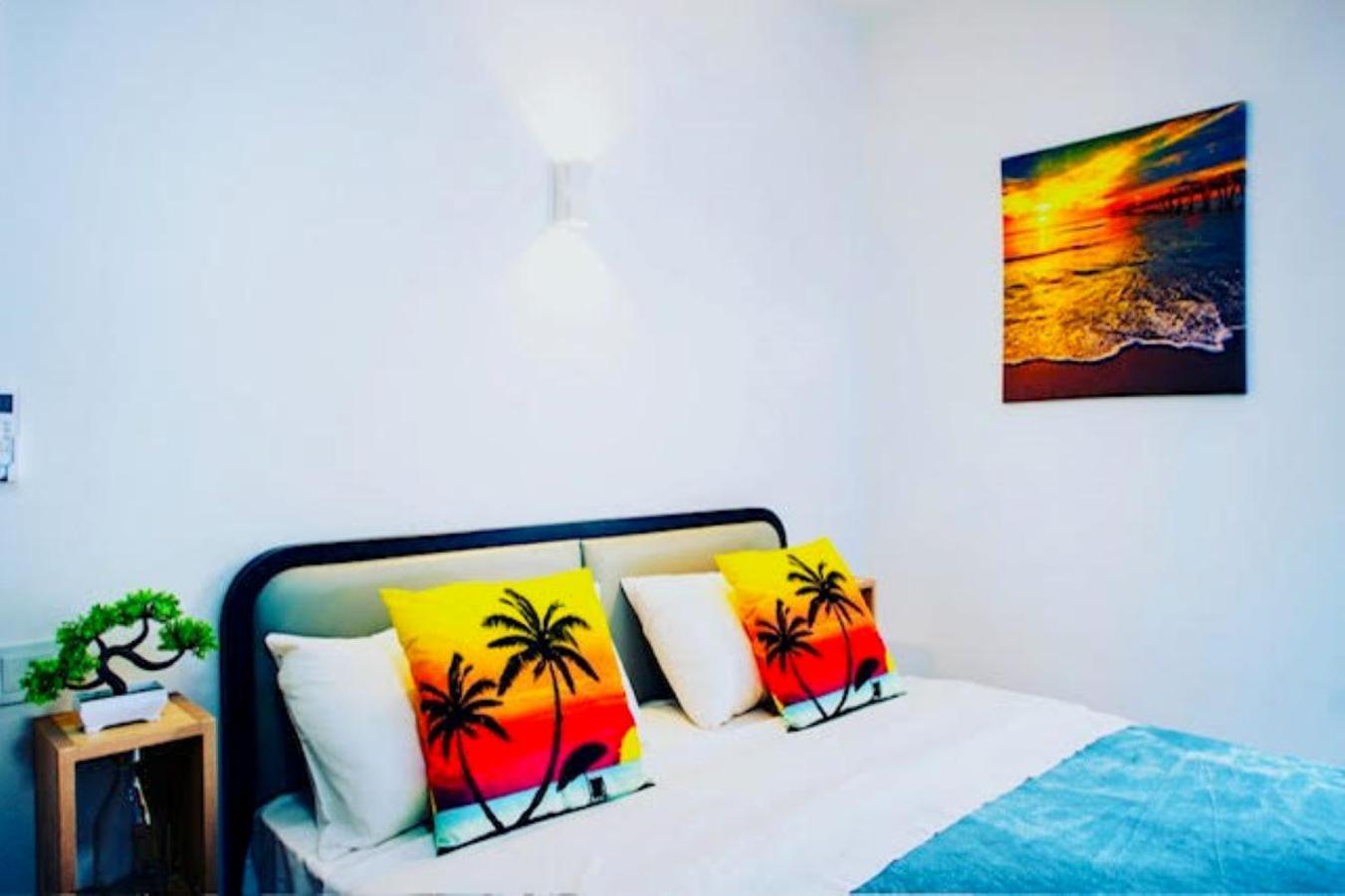 C-View Apartments Flic en Flac Экстерьер фото